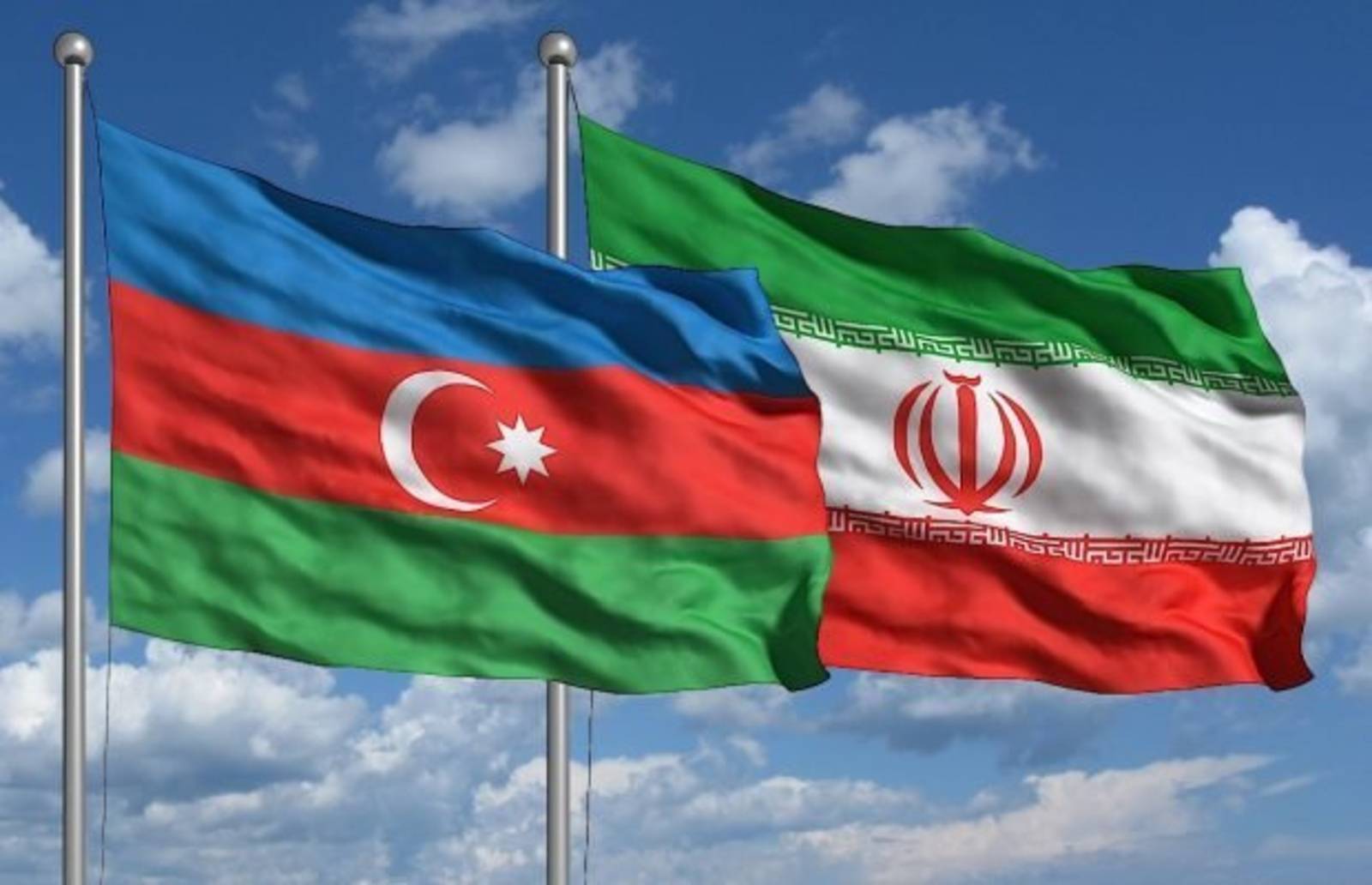 إيران تطرد 4 دبلوماسيين أذربيجانيين لهذا السبب