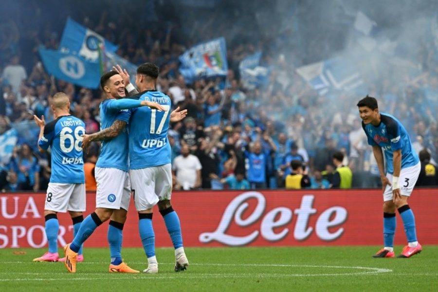 لأول مرّة منذ 33 عاماً.. نابولي بطلاً للدوري الإيطالي