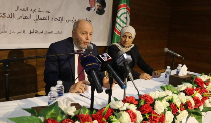 الأسمر: الاتحاد العمالي يحاول المواءمة بين
القطاعين العام والخاص وإعطاء الجميع حقوقهم