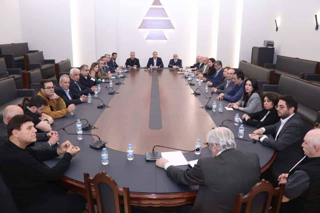 الكتائب: نرفض فرض مرشح رئاسي على اللبنانيين
