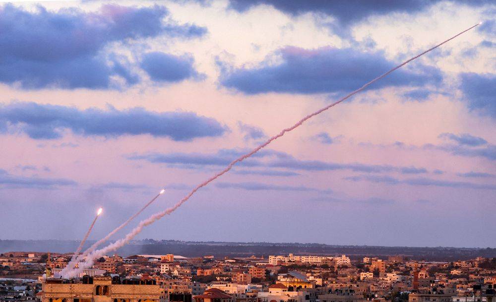 إعلام العدو: إطلاق النار يتوسع ورشقات صاروخية كثيفة نحو منطقة تل أبيب