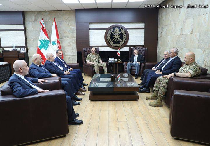 إستقبالات قائد الجيش