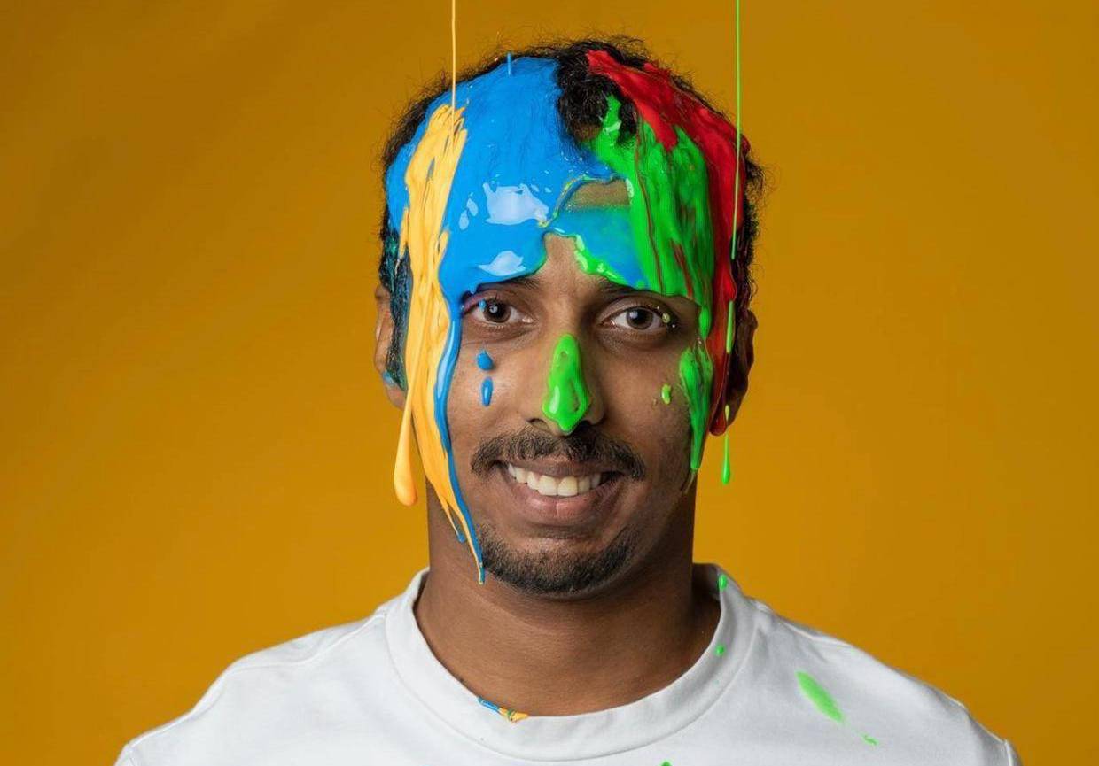 أحمد الكاس يتصدر مواقع التواصل الاجتماعي بأفلام قصيرة عن السفر والترحال