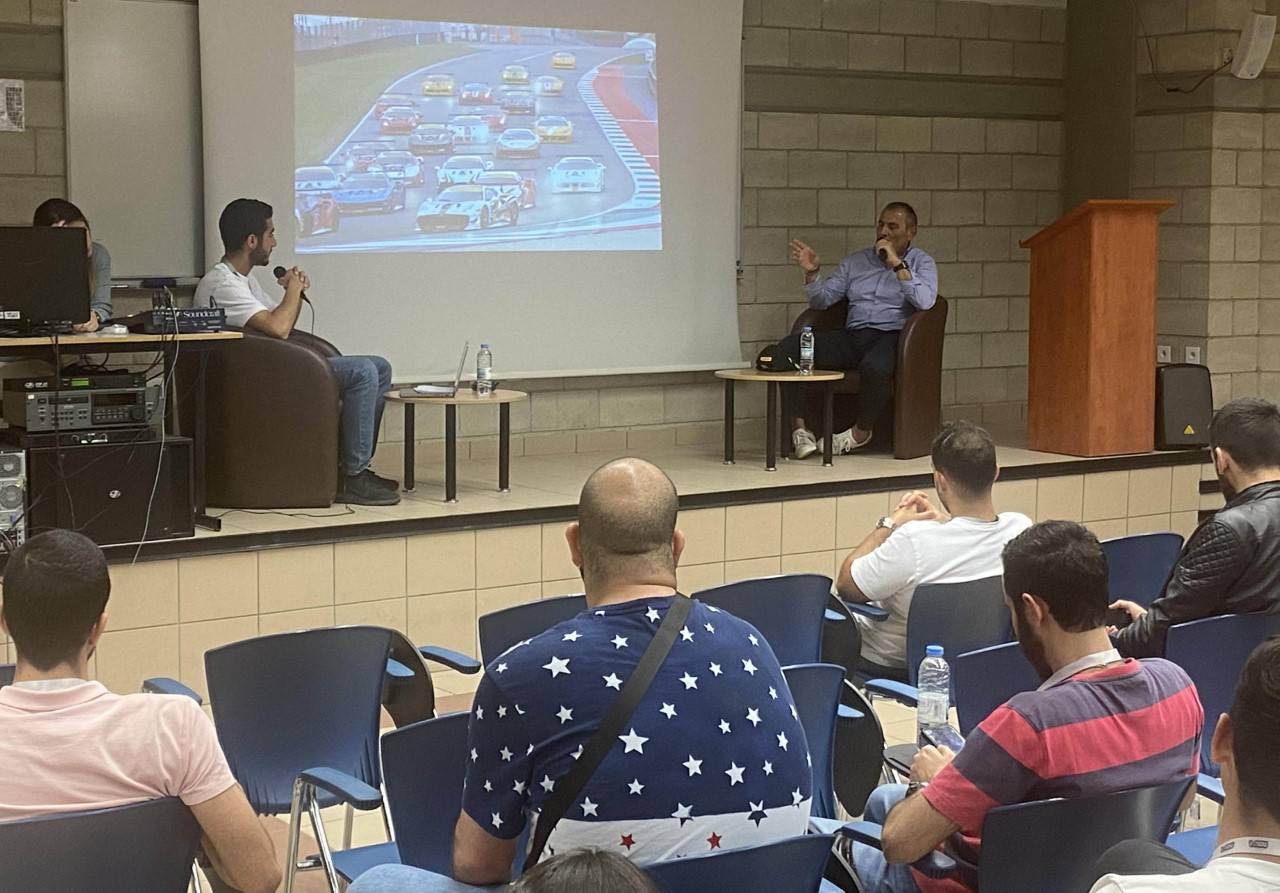 بطل "فيراري تشالنج" السائق تاني حنا
يتحدّث عن تجربته في جامعة سيدة اللويزة