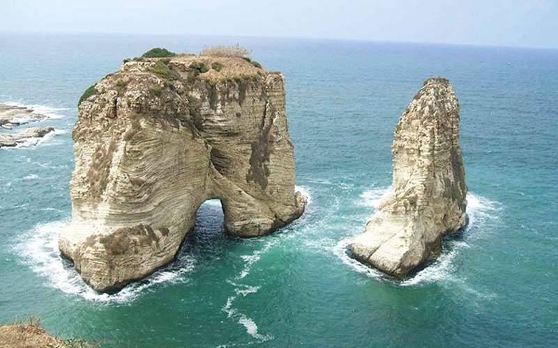 غريق قبالة صخرة الروشة.. وتحذير للمواطنين!