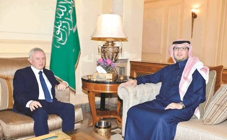 مرور أول إنعطافة خليجية.. متى ستكون الثانية؟