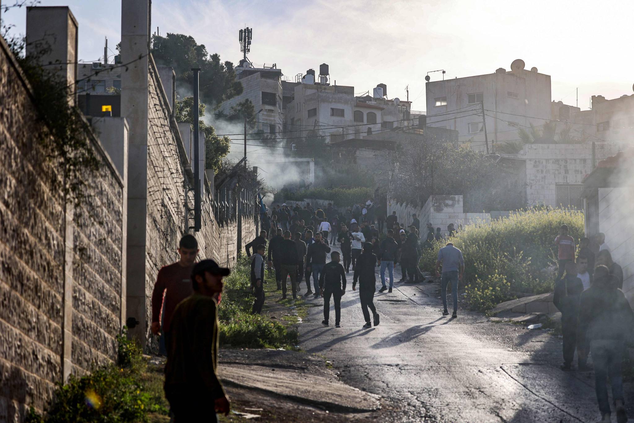 كم بلغ عدد الإصابات في صفوف الفلسطينييين جراء اقتحام الإحتلال لمدينة ومخيم جنين؟