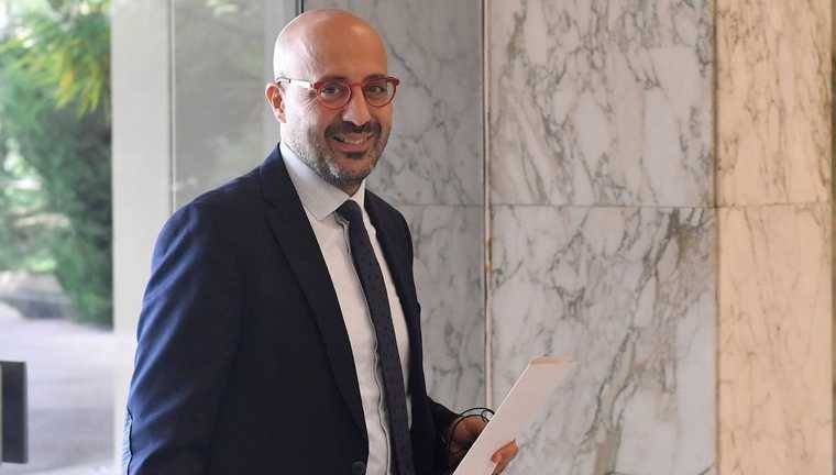 وزير البيئة يؤكد أهمية الانتقال

إلى نقل مستدام تخفيفا للتلوث