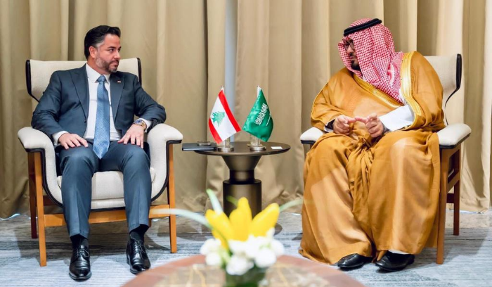 سلام يعرض مع نظيره السعودي

تعزيز العلاقات الاقتصادية والاستثمارية