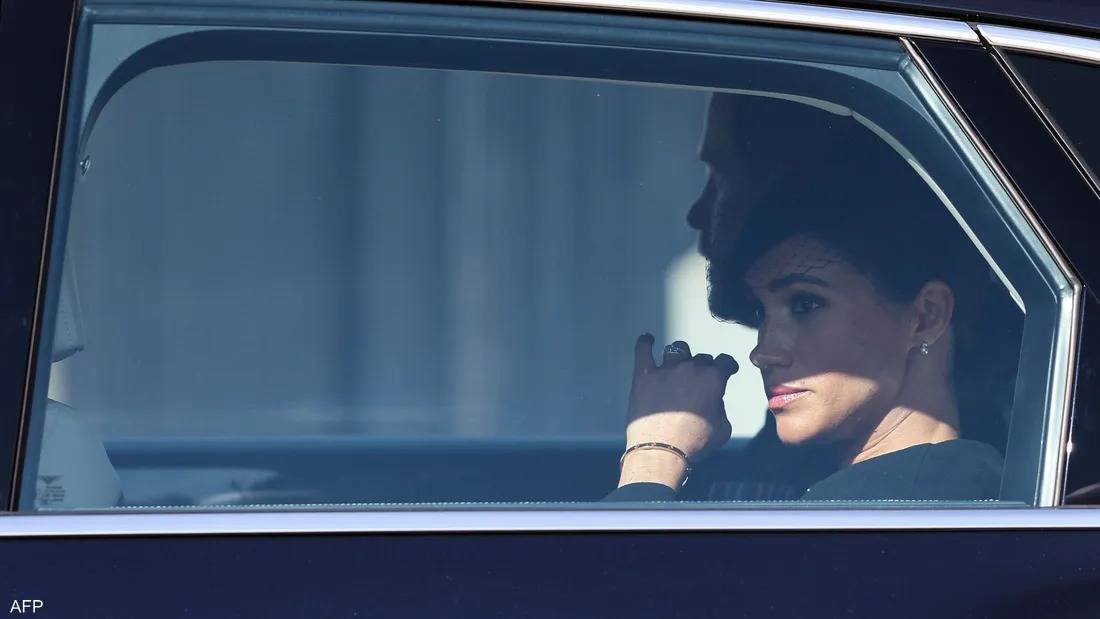 بسبب الـ paparazzi... الأمير هاري وميغان يتعرضان لـ "مطاردة كارثية" في السيارة