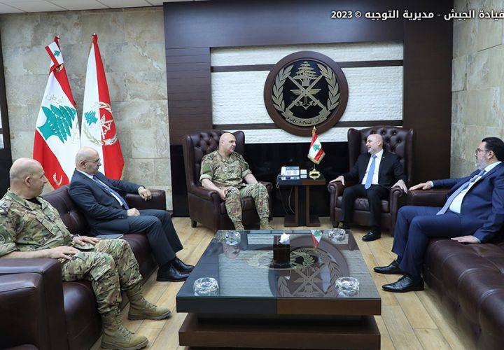 إستقبالات قائد الجيش