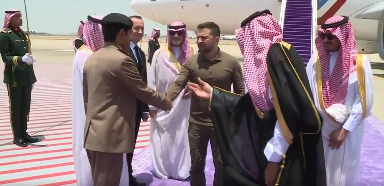 بن فرحان: لهذا السبب دعونا زيلينسكي إلى القمة العربية