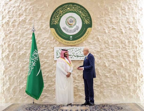 السعودية لم تعطِ كلمتها حول مرشحها لرئاسة الحكومة... 
ميقاتي الى «التقاعد» بعد «الشغور»؟