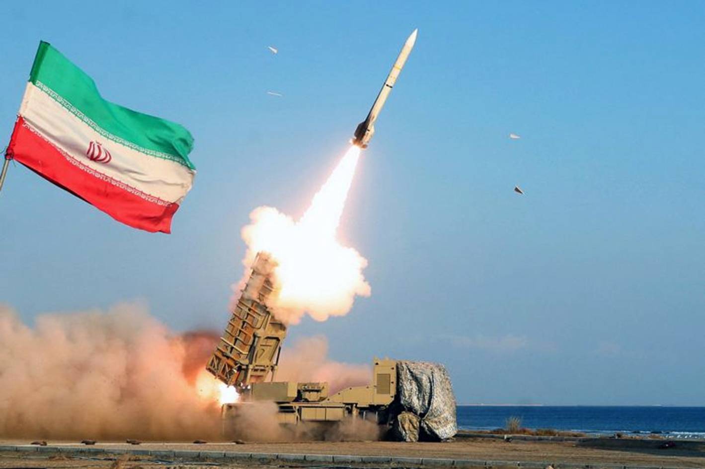 واشنطن تعرض التعاون العسكري ضد طهران... وتل ابيب مرتابة
