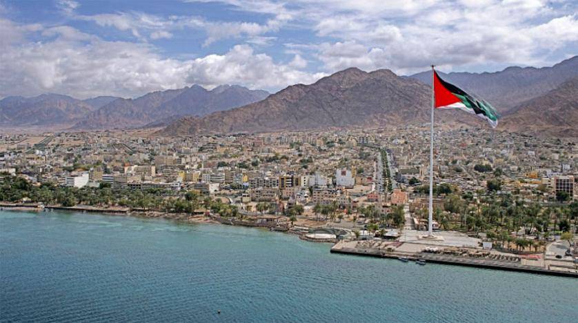 إنقاذ 26 سائحا فرنسيا من الغرق في الاردن