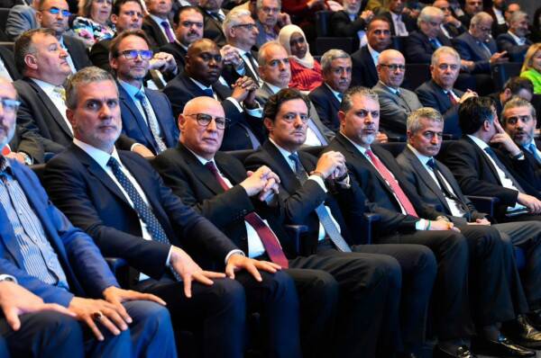إطلاق فعاليّات "بيروت عاصمة الإعلام العربي 2023"
"وثيقة بيروت" تدعو الى تكريس الحريّة ونبذ الكراهية ورفض التمييز
مكاري: مُناسبة لعودة المياه اللبنانيّة- العربيّة الى مجاريها