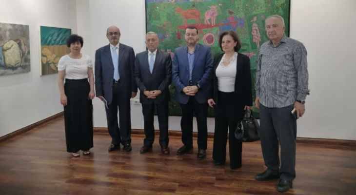 وفد نقابة المحرّرين اطلع من مُؤسسة
"الدراسات الفلسطينيّة" على نشاطاتها