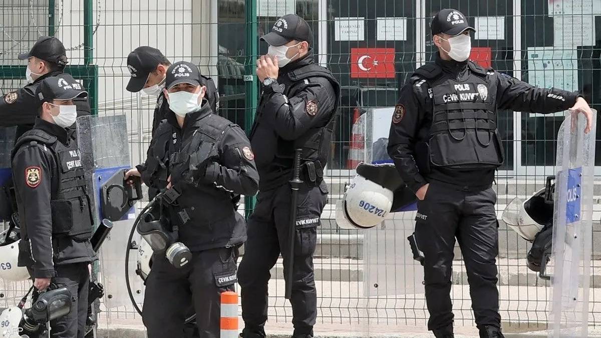 اعتقال 15 شخصا في تركيا... والسبب؟