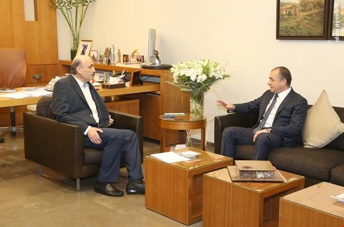 بو صعب التقى جعجع: أعمل على خطة بديلة
في حال لم تتوحّد الأطراف على اسم مرشح