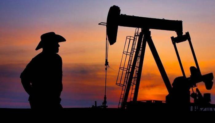 النفط يسجّل أول زيادة أسبوعية منذ أوائل شهر نيسان
