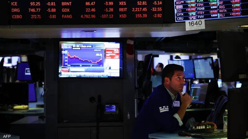 أسهم البنوك الأميركية تهبط وسط مفاوضات سقف الديون ومسار سعر الفائدة