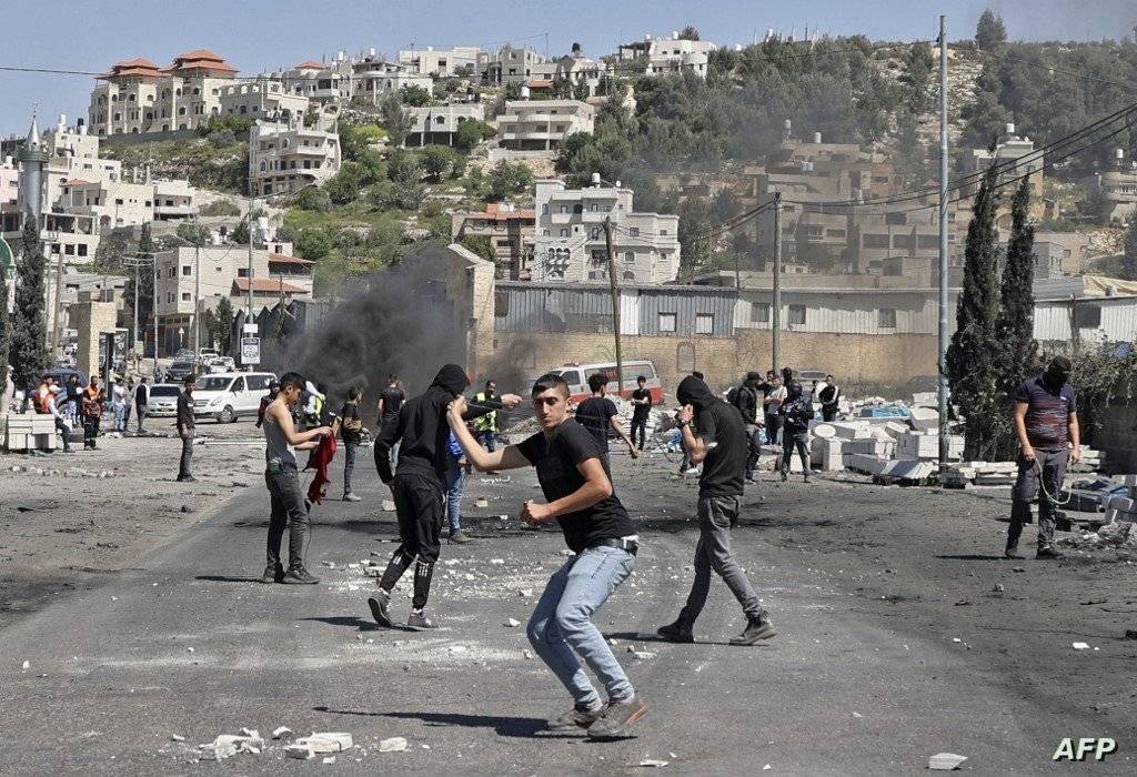 انتهاكات الاحتلال متواصلة في فلسطين: إصابات واعتقالات وتجريف أراضي وإتلاف محاصيل