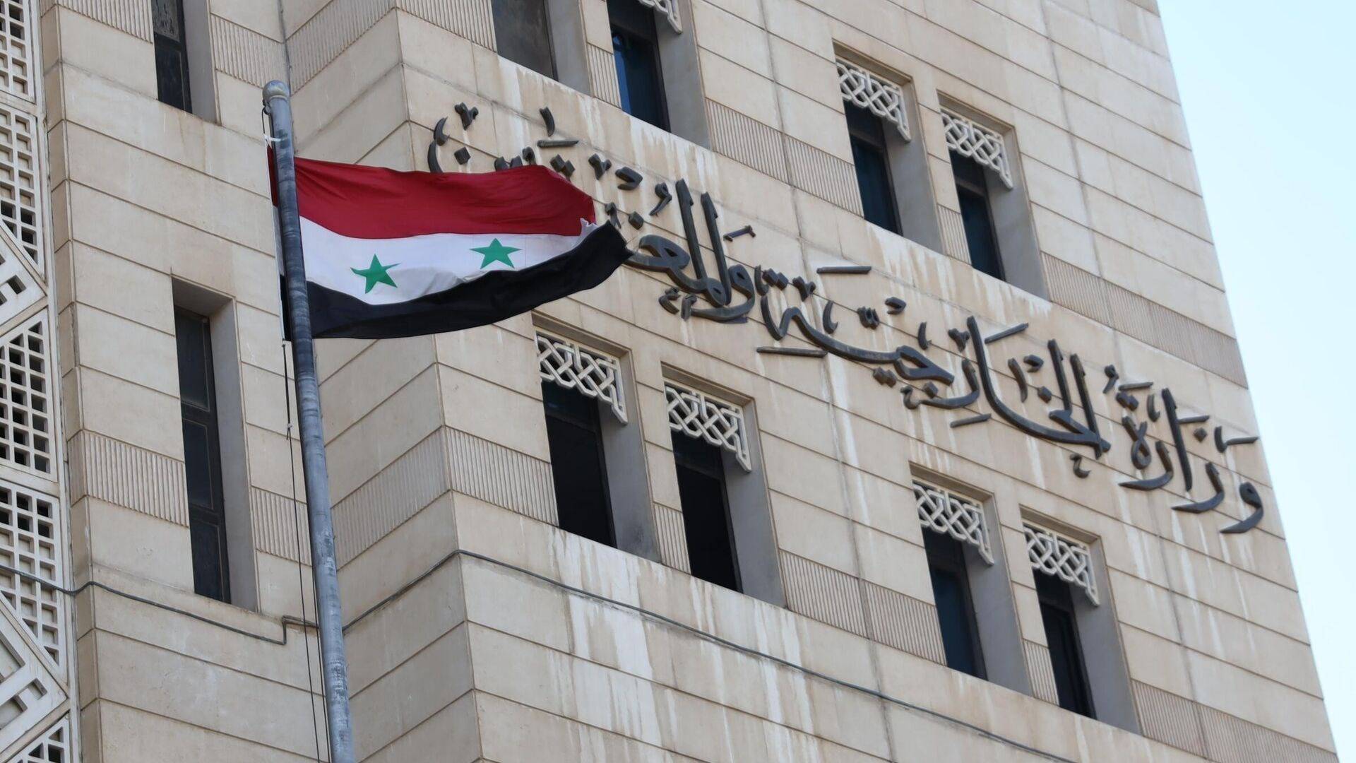 سوريا: على الديبلوماسيّة الفرنسيّة مُراجعة مواقفها المنفصلة عن الواقع