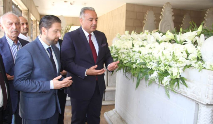 وضع أكاليل على أضرحة آل كرامي في طرابلس
المرتضى: تشويش على الأجواء التصالحيّة في المنطقة
كرامي: لانتخاب رئيس يضع لبنان على السكّة السليمة