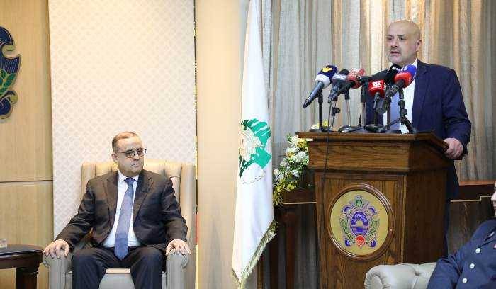 مولوي زار الأمن العام مهنئاً: عودة النازحين يجب أن تكون طوعية وآمنة
البيسري: لن نقبل أن نساوم على حقنا... ولتسليم الداتا بدون شروط مسبقة
