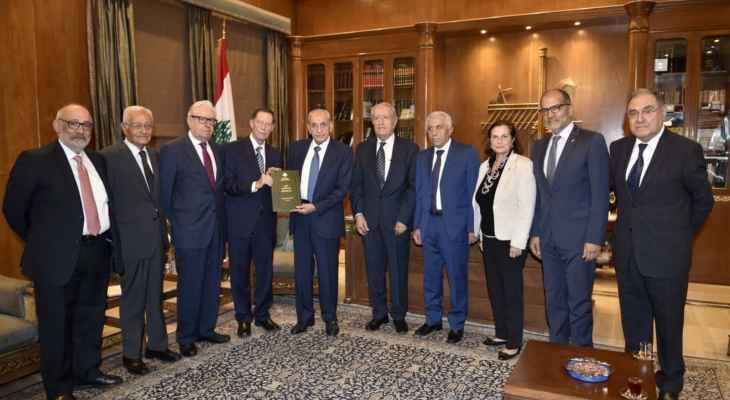 بري تسلّم التقرير النهائي لانتخابات 2022
عبد الله: وجع الناس كبر ولا بدّ من إجراءات إستثنائيّة