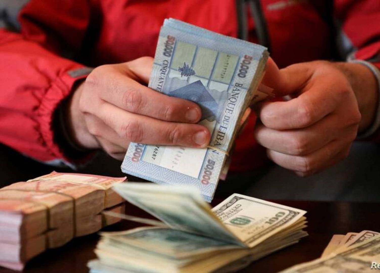 غبريل: التعميم لن يلغي الودائع