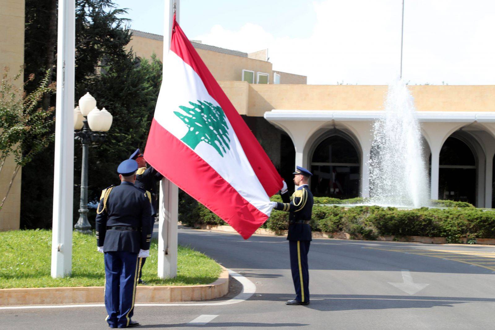 الأميركي لن «يُفرج» عن الرئاسة «مجاناً»... و«سيضغط بشدة»!
أوساط ديبلوماسية: الطريق الى بعبدا «غير سالكة»... وأشهر ثلاثة صعبة!