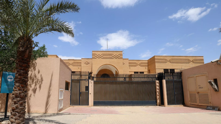 إيران تفتتح سفارتها في السعودية في هذا الموعد