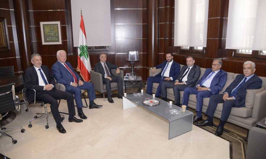 بوصعب التقى وفدا
من 