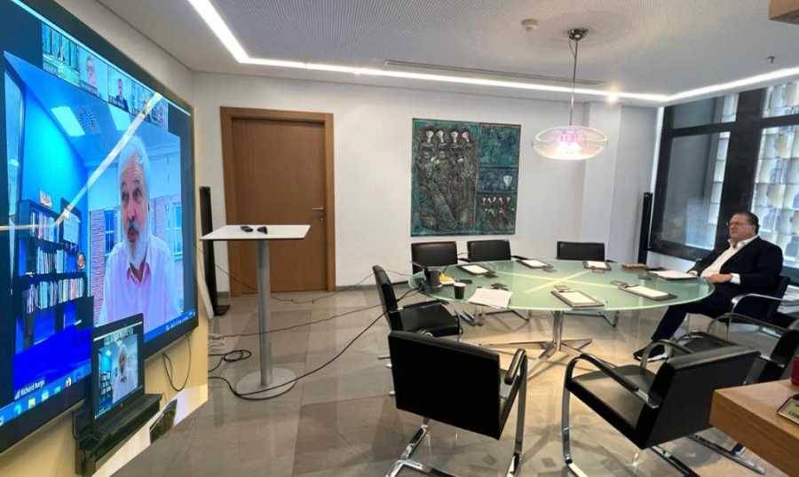 محادثات بين شقير ورئيس غرفة تجارة لندن
حول تطوير التعاون بين الشركات اللبنانية والبريطانية