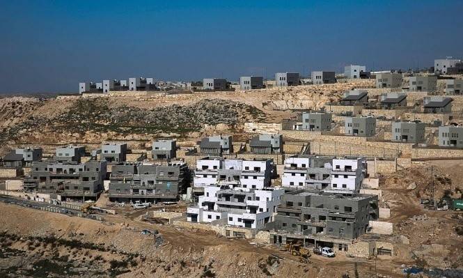 تحذيرات فلسطينية من الزحف الإستيطاني