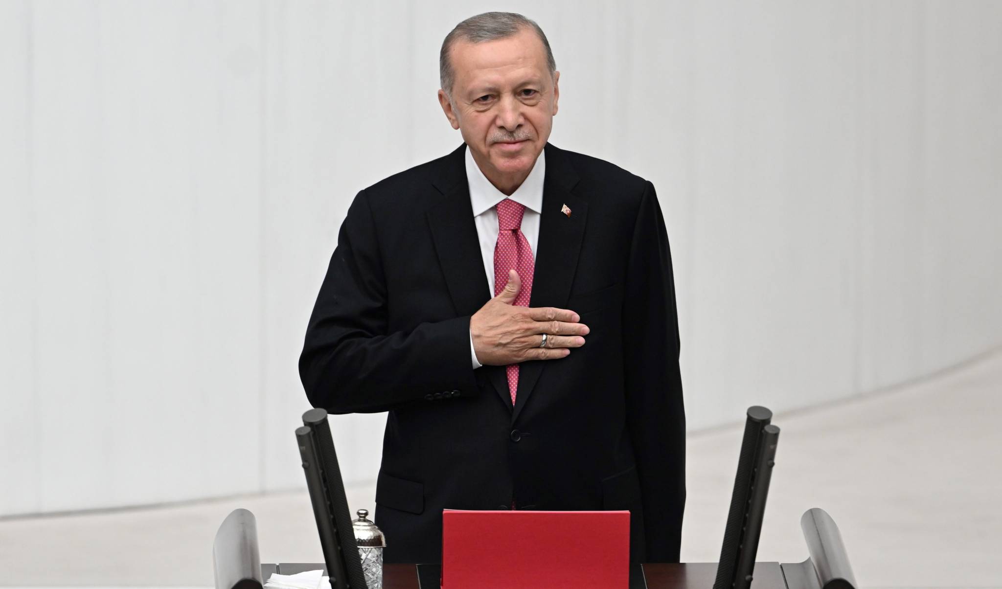 أردوغان يؤدي اليمين الدستورية رئيسا لولاية ثالثة