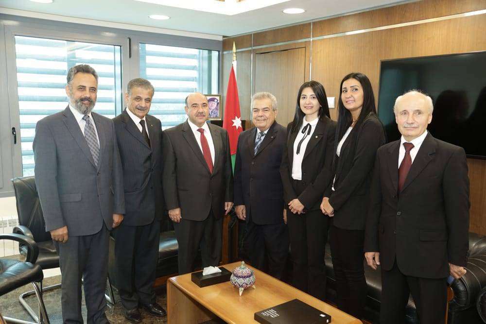 الرابطة الهاشمية في لبنان زارت سفير الأردن لتهنئة جلالة الملك بزواج ولي العهد