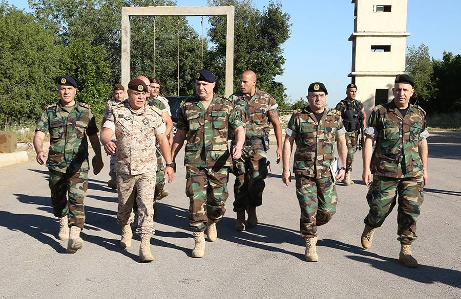 دعم أزعور سيحسم الخيار نحو قائد الجيش المرشح التوافقي؟!!
المعركة الفعليّة ستبدأ بعد 14 حزيران... وسيخرج الدخان الأبيض ولو بعد حين!