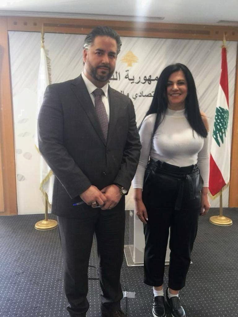 وزير الاقتصاد :اعادة الثقة لا تبنى الا من خلال القيادات الشابة

لقاءات امين سلام في جدة ترجمت باعادة قنوات الاتصال والتعاون

تمهيدا لرفع الحظر عن لبنان واعادة حركة التبادل التجاري