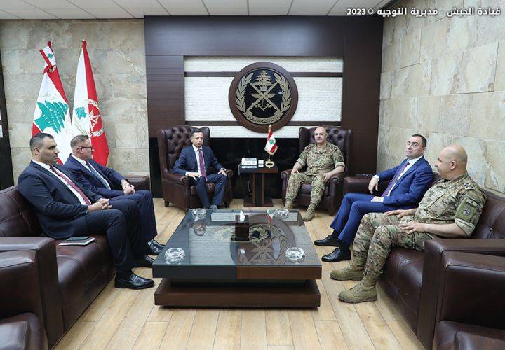 إستقبالات قائد الجيش