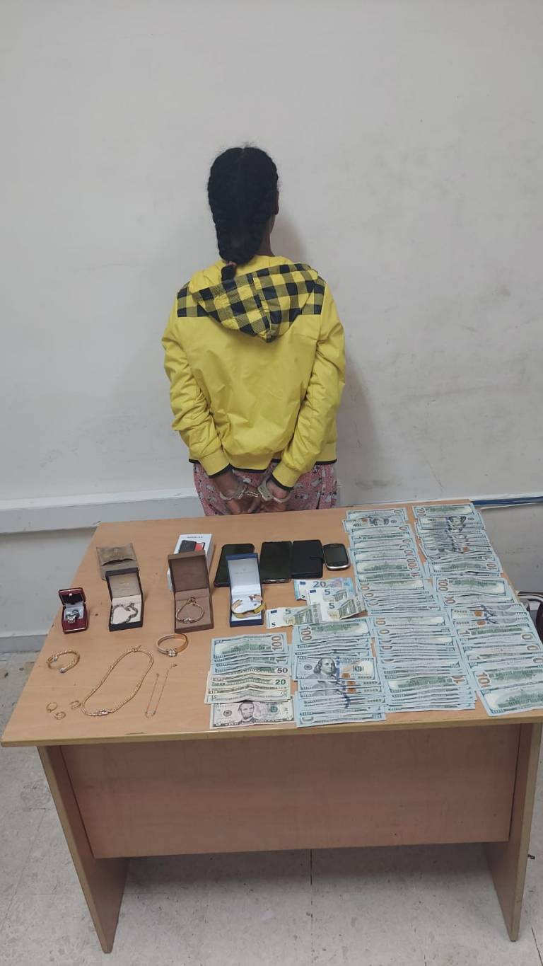 توقيف عاملة منزليّة سرقت 10,000 دولار
ومصاغا من الذهب والألماس من منزل مخدومتها