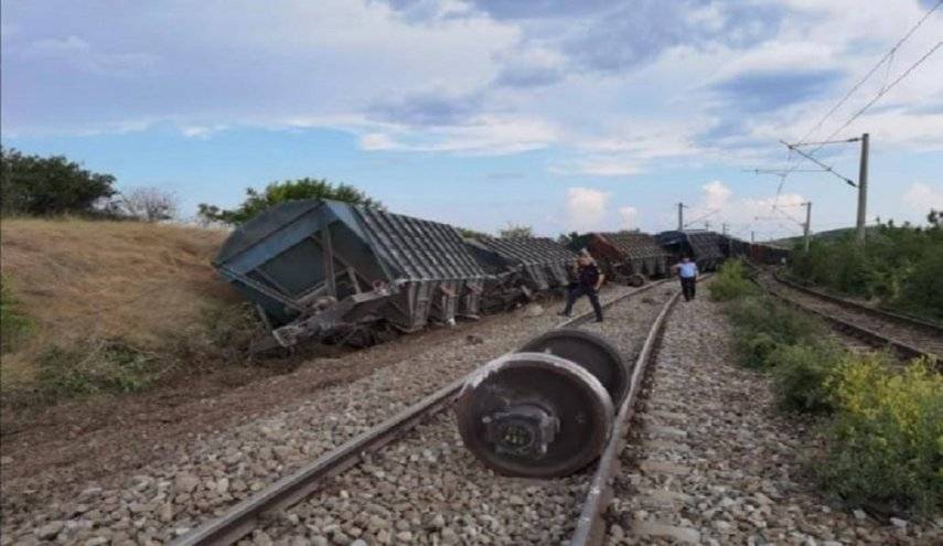 قطار خرج عن مساره من جديد في ولاية أريزونا.. هل من إصابات