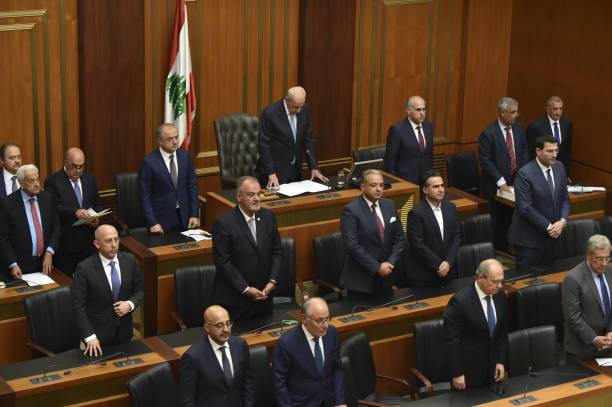 جلسة بلا رئيس... وكلّ فريق اعتبر نفسه مُنتصراً... والبلد الى المزيد من التعطيل!!