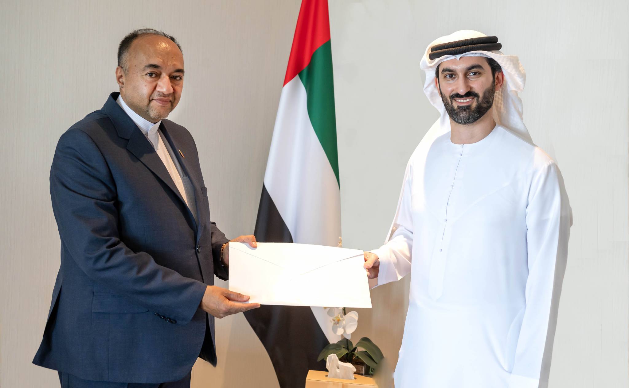 الإمارات تتسلّم أوراق اعتماد السفير الإيراني الجديد