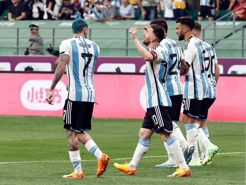 بالفيديو - الأرجنتين تفوز على أستراليا بنتيجة 0-2... وميسي يتألّق