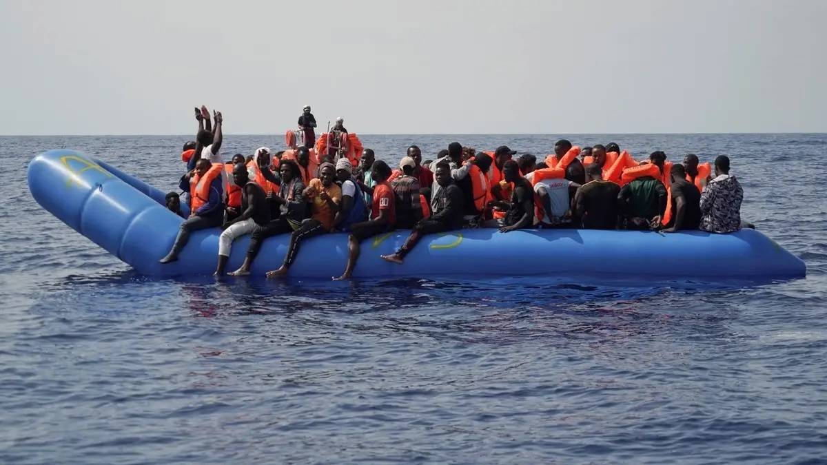 مقتل 59 شخصًا على الأقل في غرق زورق مهاجرين قبالة سواحل اليونان