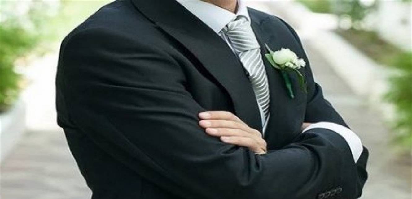 عريس يقود سيارته بسرعة "صاروخية"... اليكم ما حصل
