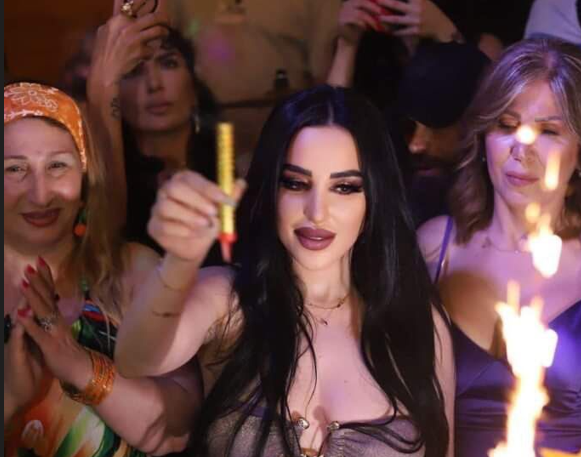 ليال خوري تحتفل بعيد ميلادها مع الفنانين والأصدقاء