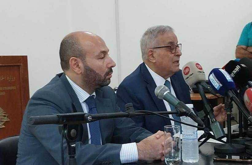 عقد مُؤتمراً صحافياً حول سياسة ترشيد الإنفاق والوفر المحقق
بوحبيب: توقفنا عن تغطية سفر بعثات رسميّة الى الخارج
لا مجال للتفاخر لأن حالتنا الإقتصاديّة "بالويل